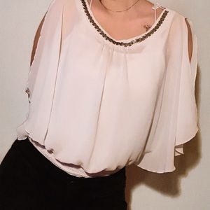 Flowy White Mid-Sleeve Blouse - Like New